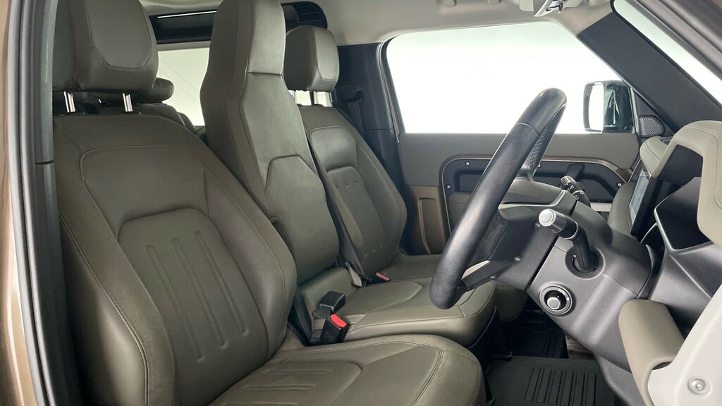 Land Rover Defender 90 3.0 D250 S 90 6 Seat Green #10