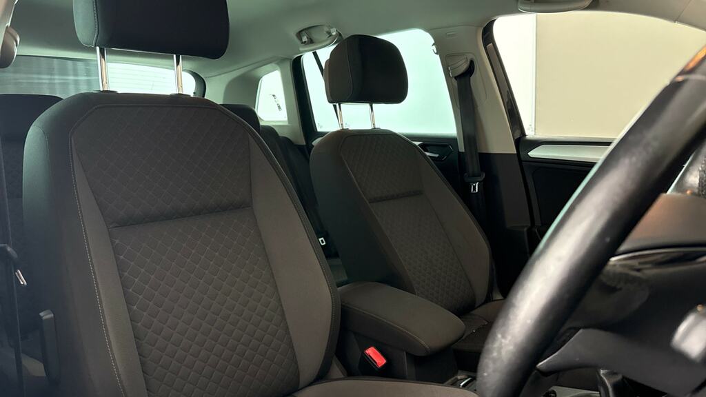 Volkswagen Tiguan  White #10