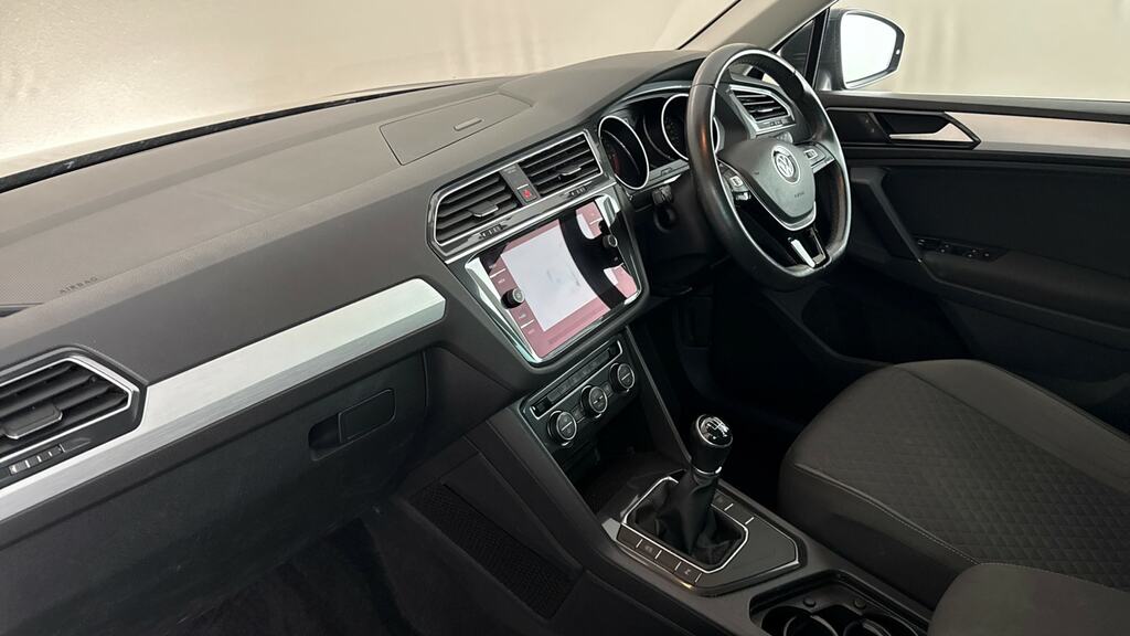 Volkswagen Tiguan  White #11