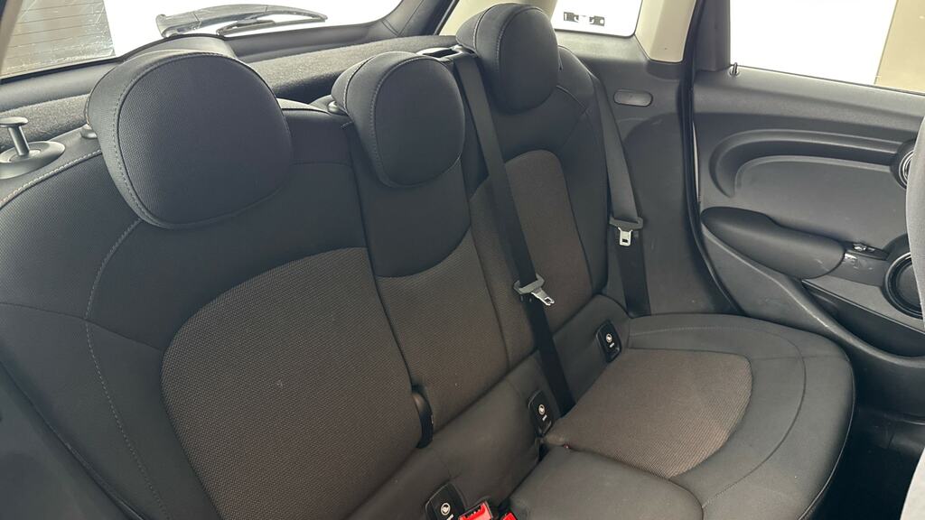 Mini Hatch 1.2L One Red #12