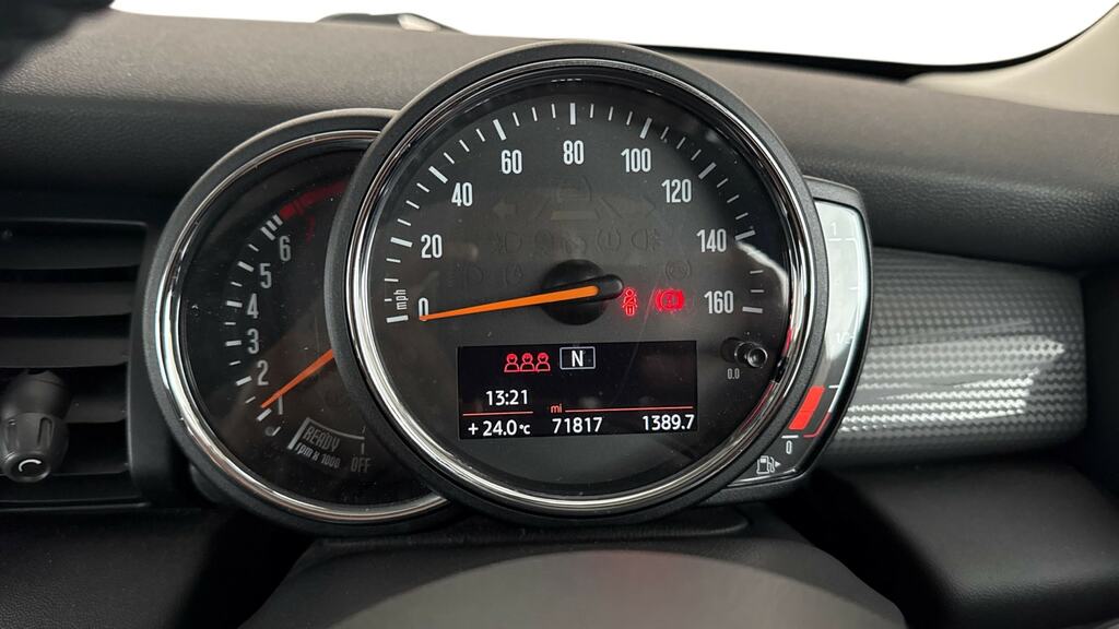 Mini Hatch 1.2L One Red #13
