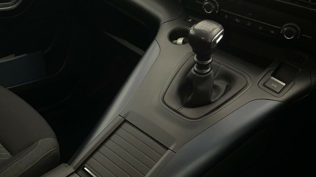 Peugeot Rifter 1.5L Active Brown #14
