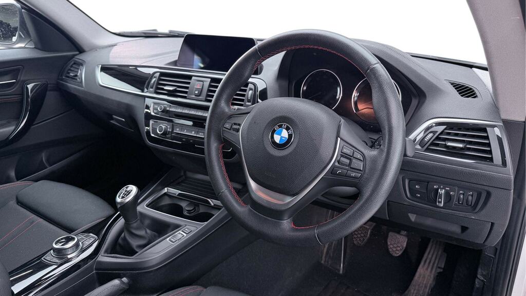 BMW 1 Series 118I 1.5 Sport White #6