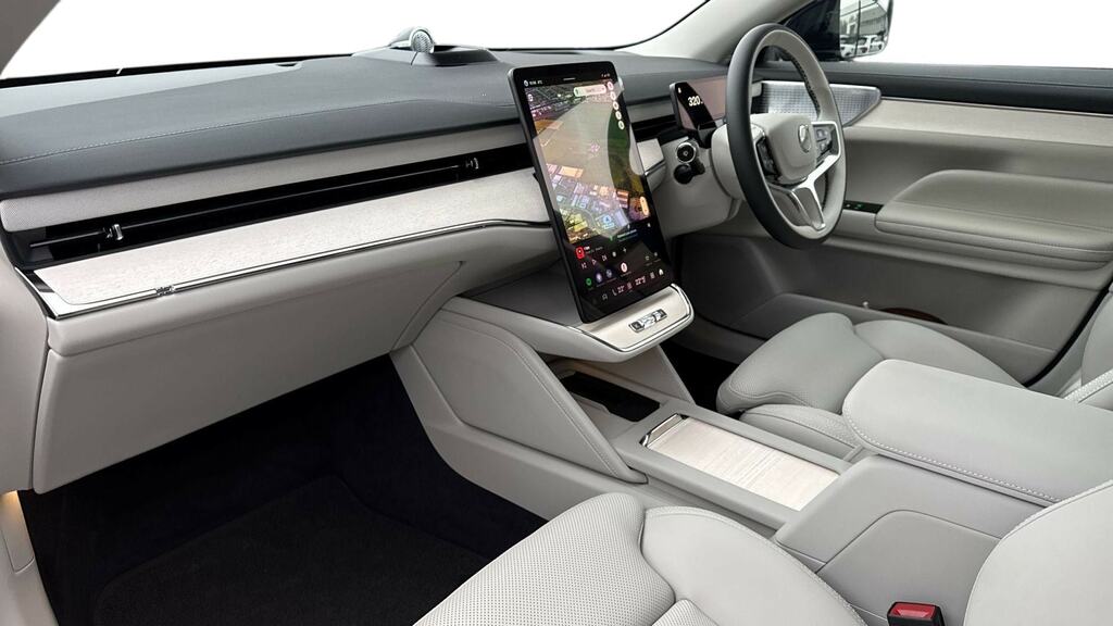 Volvo ES90 245Kw Sm Extended Range Ultra 92Kwh DC75JKO Silver #4