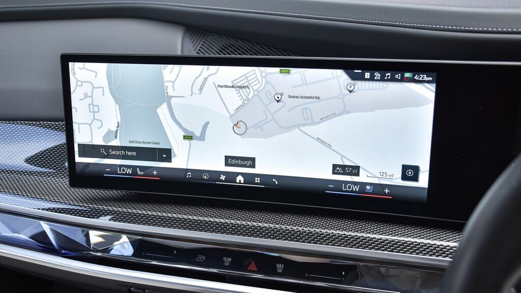 BMW 7 Series 750E Xdrive M Sport Blue #26