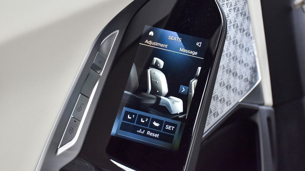 BMW 7 Series 750E Xdrive M Sport Blue #29