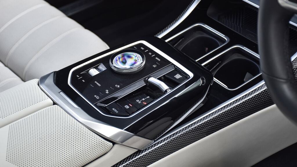 BMW 7 Series 750E Xdrive M Sport Blue #16