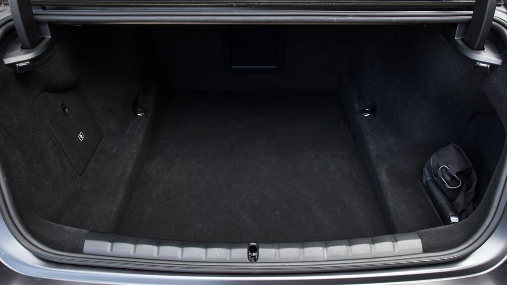 BMW 7 Series 750E Xdrive M Sport Blue #24