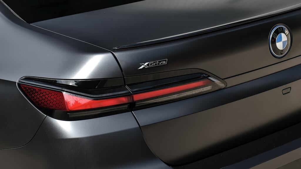 BMW 7 Series 750E Xdrive M Sport Blue #23