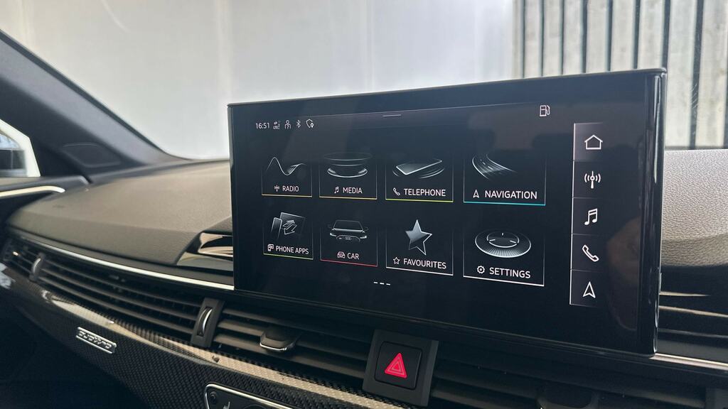Audi RS4 Avant Estate Black #19