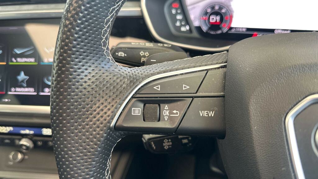 Audi Q3 Black Edition Black #17