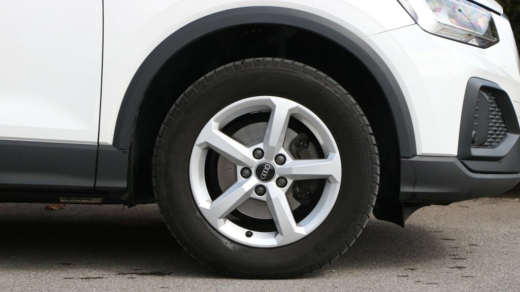 Audi Q2 30 Tfsi Technik White #5