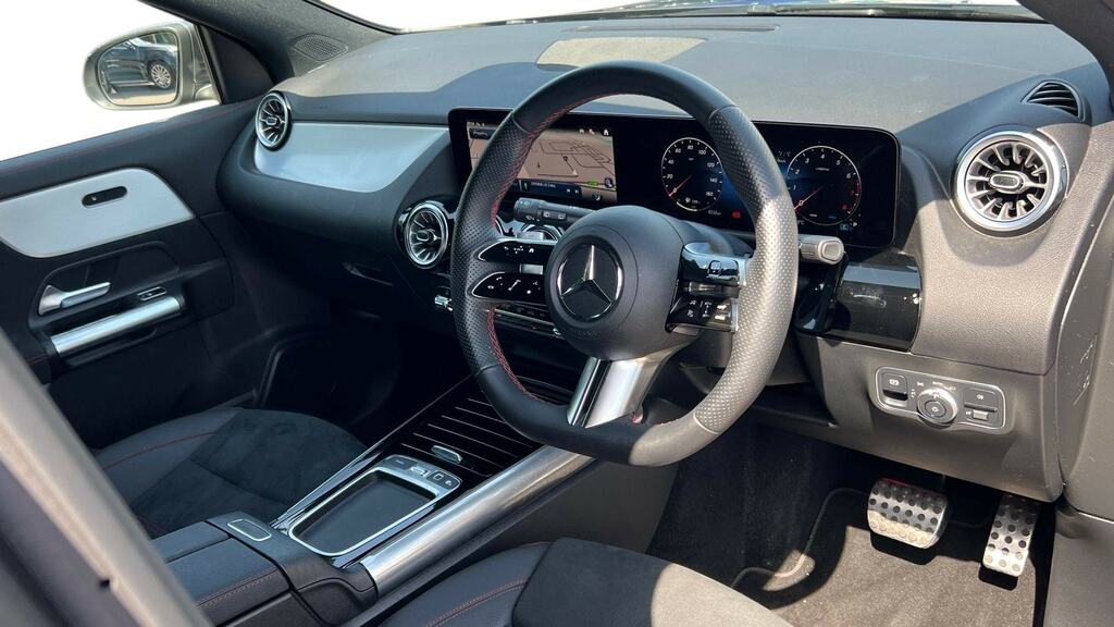 Mercedes-Benz GLA Class Gla 200 Amg Line Executive EK75BHL Grey #3
