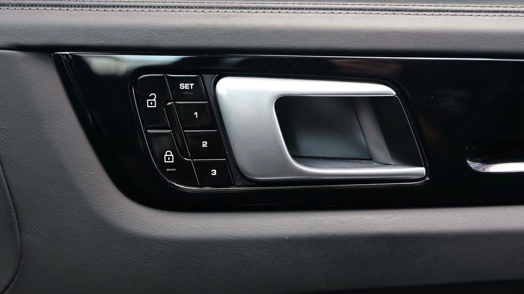 Porsche Cayenne Turbo Silver #21