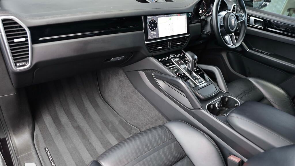 Porsche Cayenne E-hybrid Tiptronic S Black #6