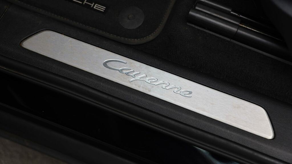 Porsche Cayenne Turbo Silver #23