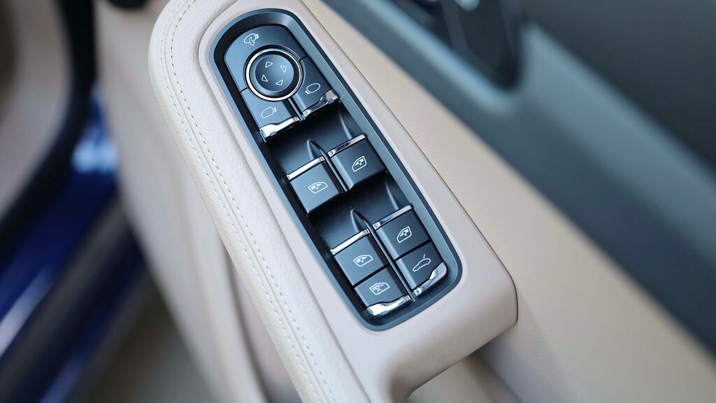 Porsche Macan 5dr Pdk Grey #28