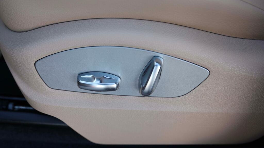 Porsche Macan 5dr Pdk Grey #30