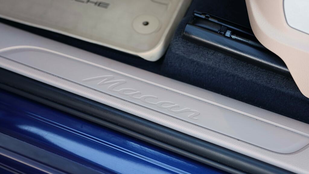Porsche Macan 5dr Pdk Grey #29