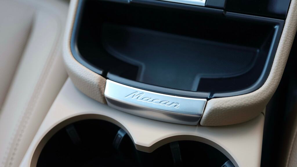 Porsche Macan 5dr Pdk Grey #20