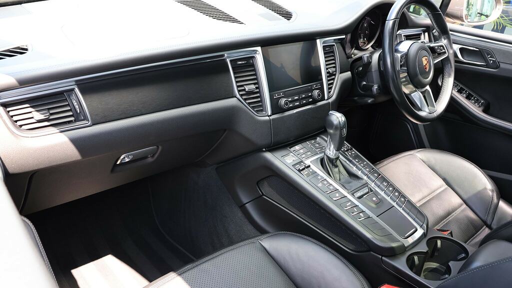 Porsche Macan Gts Pdk Grey #3
