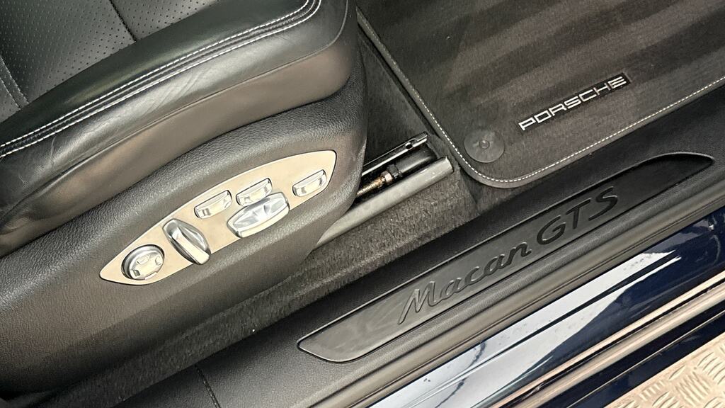 Porsche Macan Petrol Grey #23