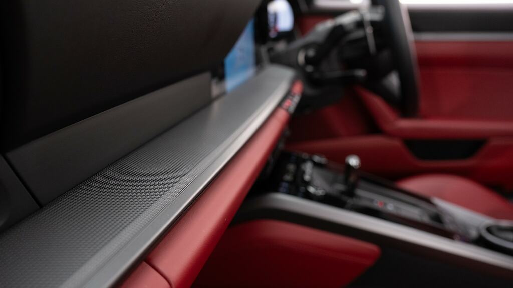 Porsche 911 2dr Pdk  #48