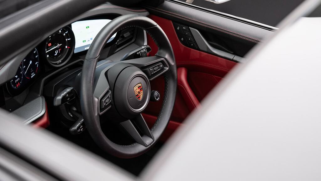 Porsche 911 2dr Pdk  #50
