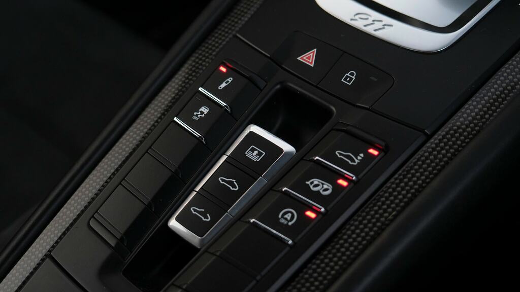 Porsche 911 Carrera S Pdk  #32
