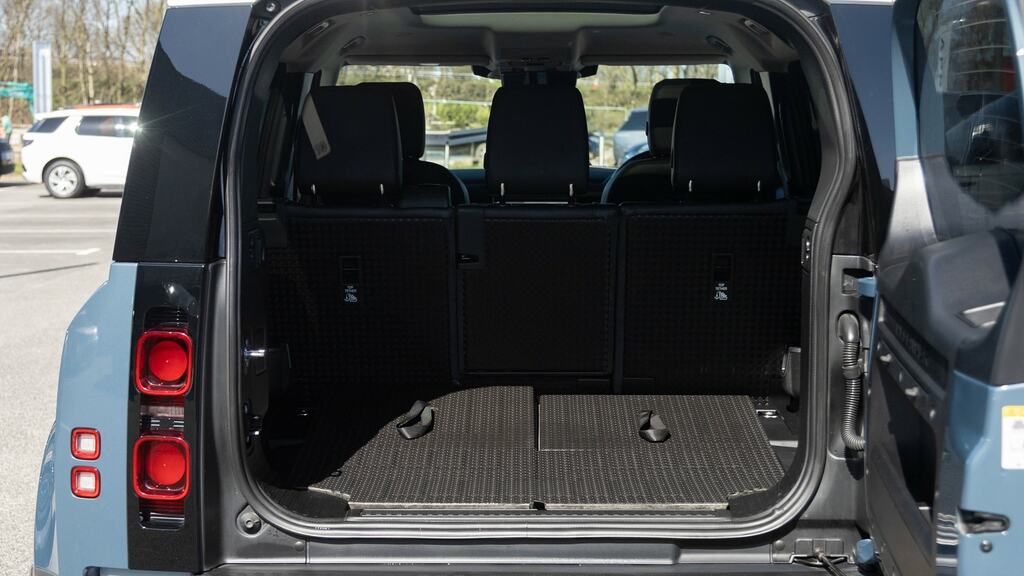 Land Rover Defender 110 First Edition Brown #10