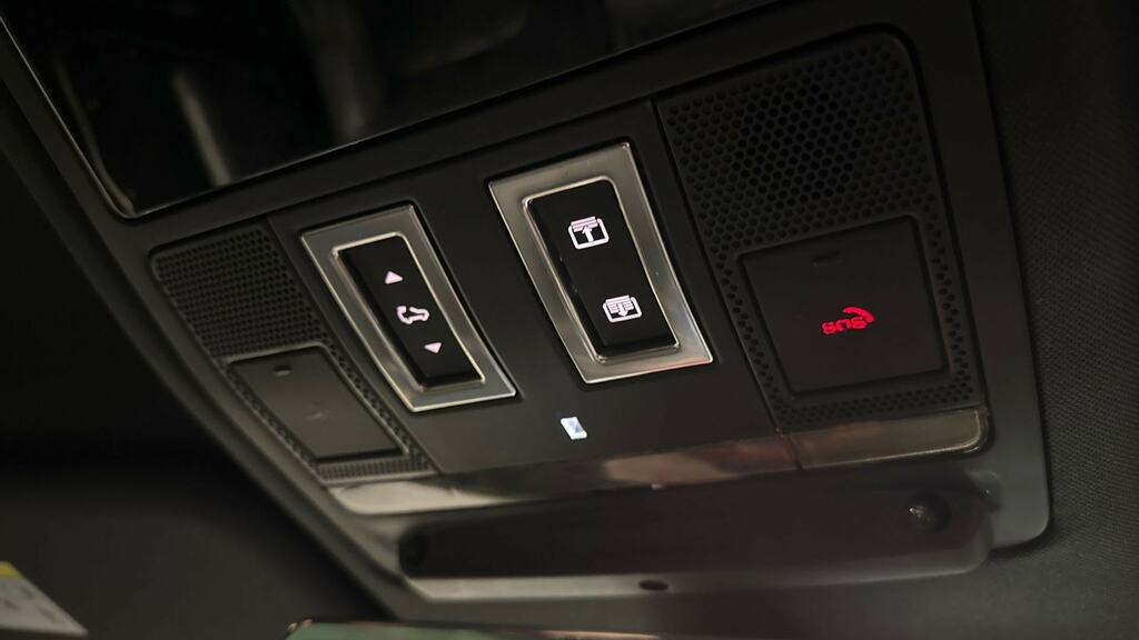 Land Rover Defender 110 3.0 D300 X-dynamic Hse 110 Black #23