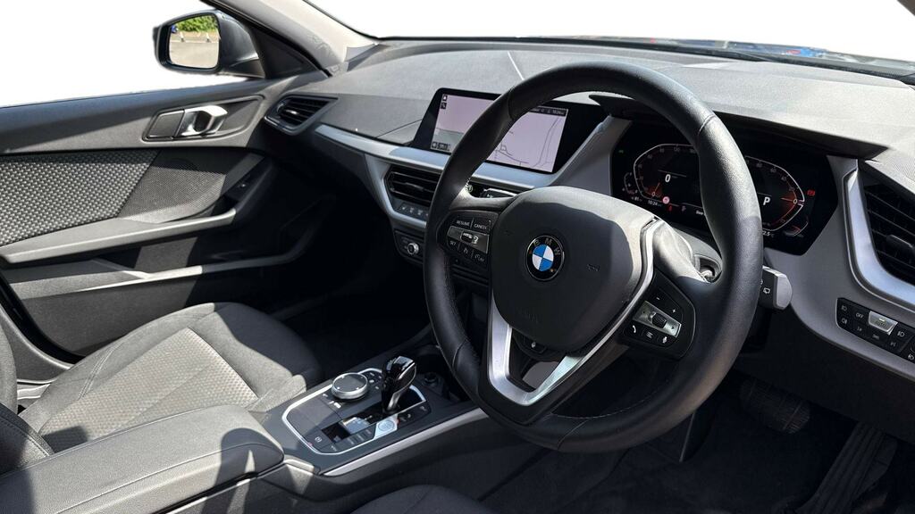 BMW 1 Series 118I 136 Se Step Live Cockpit Pro Black #6