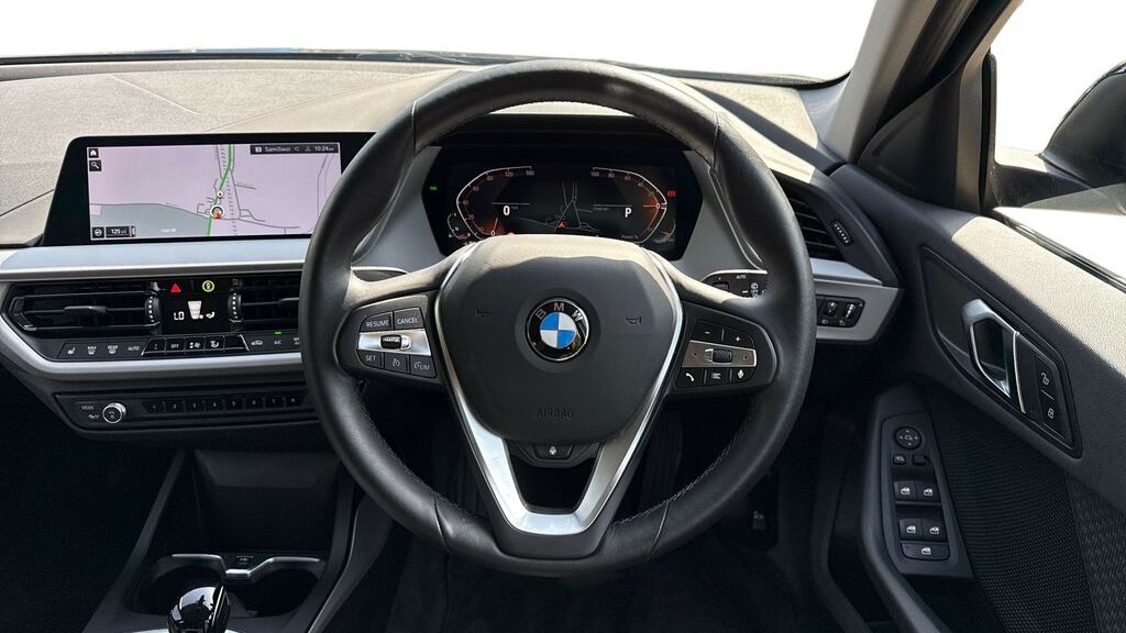 BMW 1 Series 118I 136 Se Step Live Cockpit Pro Black #5