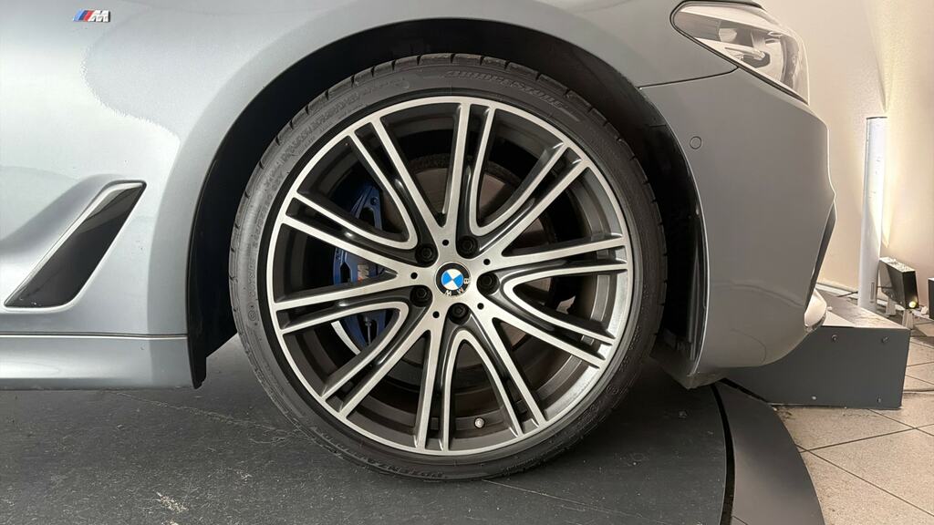 BMW 5 Series 530E M Sport Black #23