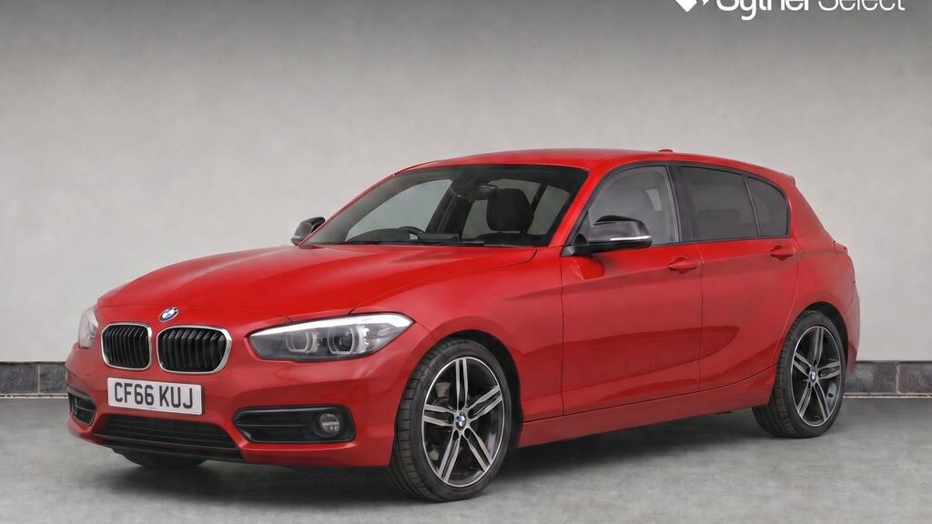 BMW 1 Series Hatchback Black #2