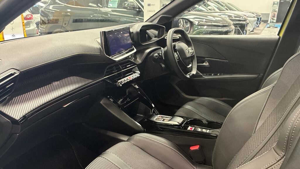 Peugeot 208 Puretech Active Premium Plus Ss Red #11