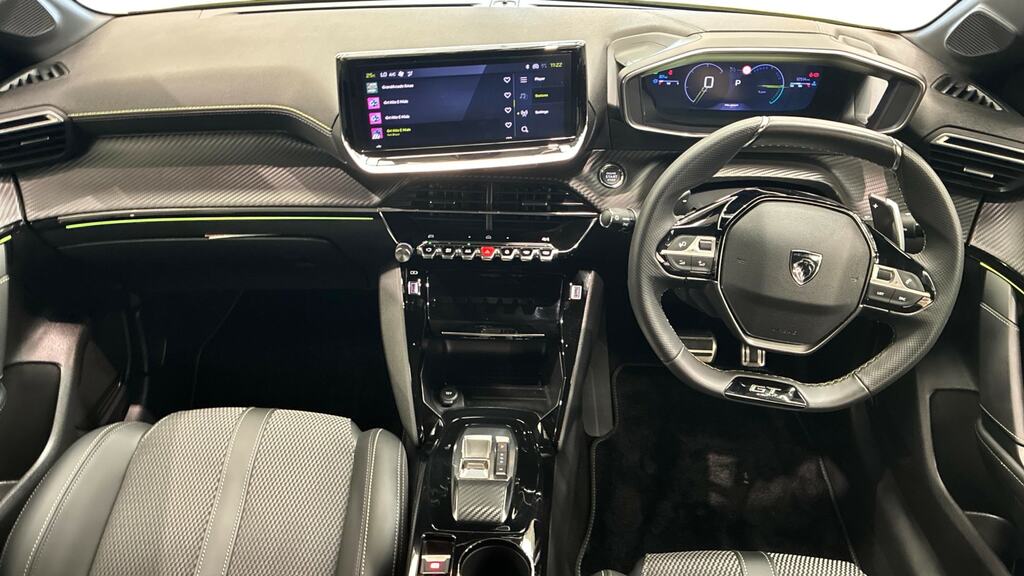 Peugeot 208 Puretech Active Premium Plus Ss Red #6