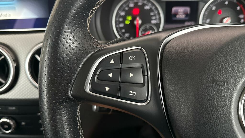 Mercedes-Benz B Class 2.1 B200d Black #17