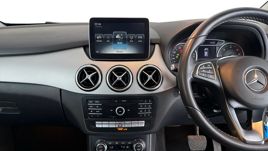Mercedes-Benz B Class B180d Sport Executive White #6