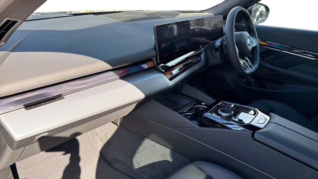 BMW 5 Series 530E M Sport Touring Blue #7