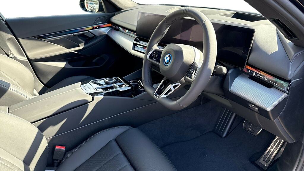 BMW 5 Series 530E M Sport Touring Blue #6