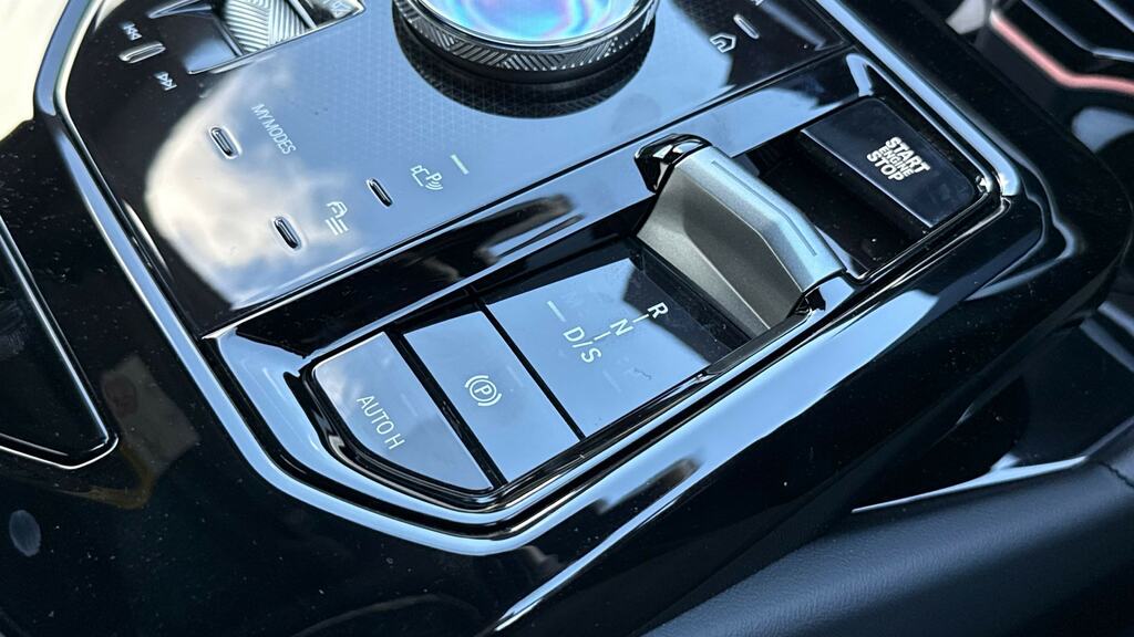 BMW 5 Series 530E M Sport Touring Blue #19