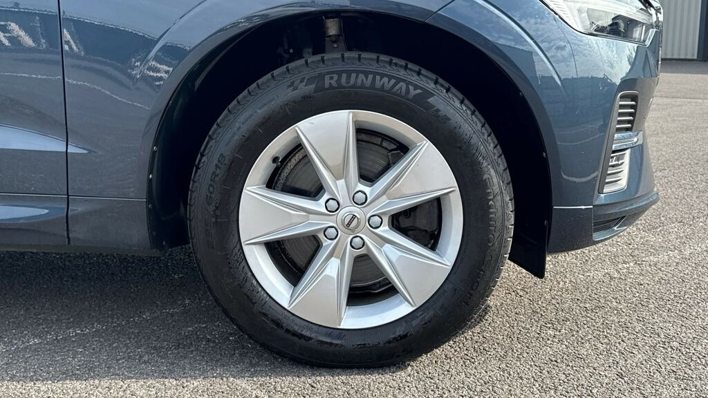 Volvo XC60 Plus Black #16