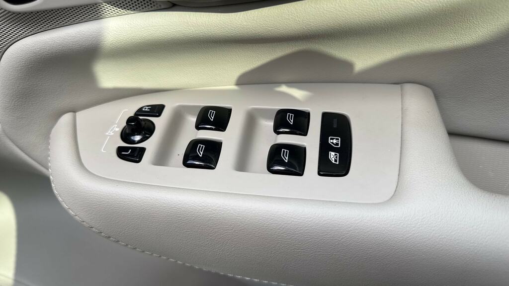 Volvo XC90 2.0 B5p Plus Dark Awd Geartronic Grey #25