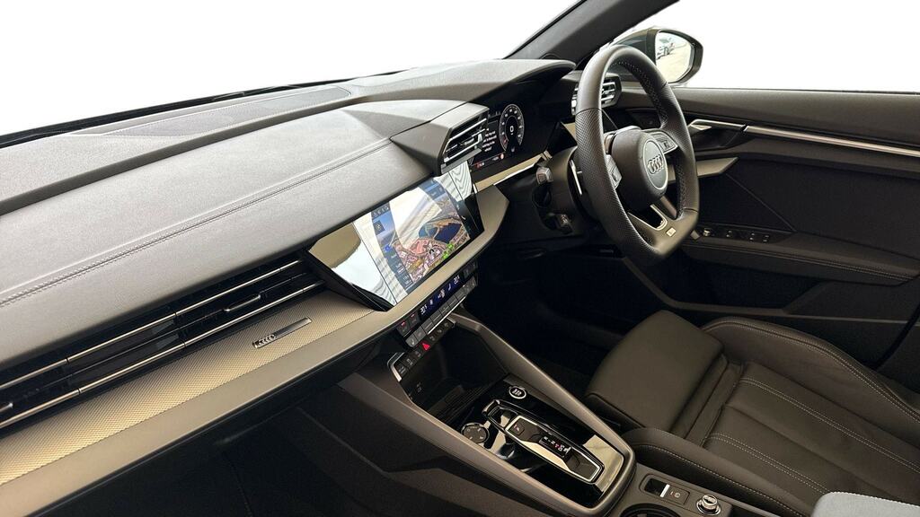 Audi A3 Black Edition 35 Tfsi 150 Ps S Tronic White #2