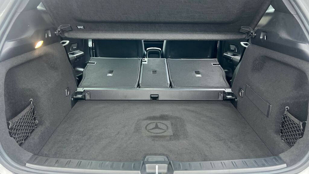 Mercedes-Benz GLA Class Gla 200 Rhd White #17