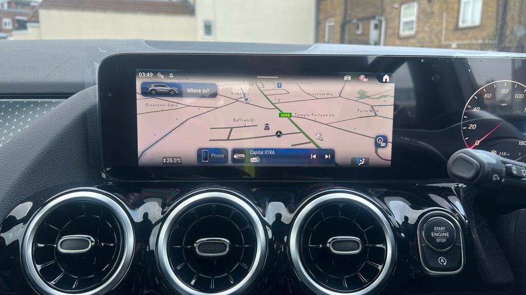 Mercedes-Benz GLA Class Gla 200 Rhd White #15