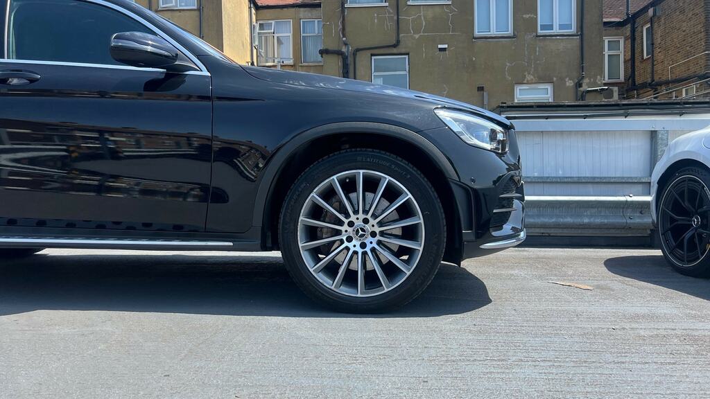 Mercedes-Benz GLC Class Glc 300 4Matic Amg Line Premium 9G-tronic Black #5