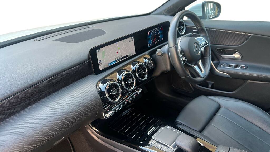 Mercedes-Benz A Class 1.3 A200 Amg Line Edition Executive Hatchback  #8