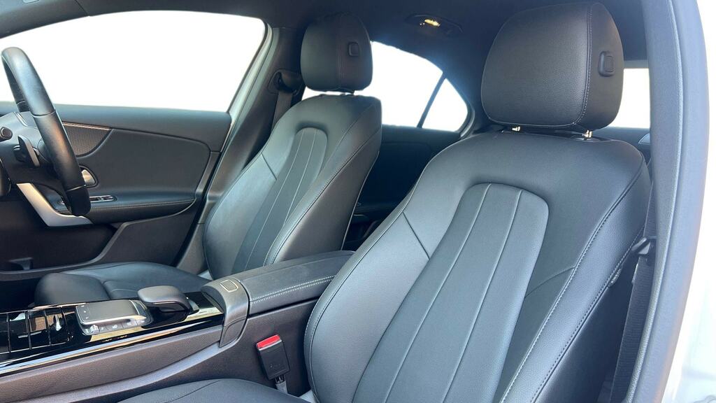Mercedes-Benz A Class 1.3 A200 Amg Line Edition Executive Hatchback  #11